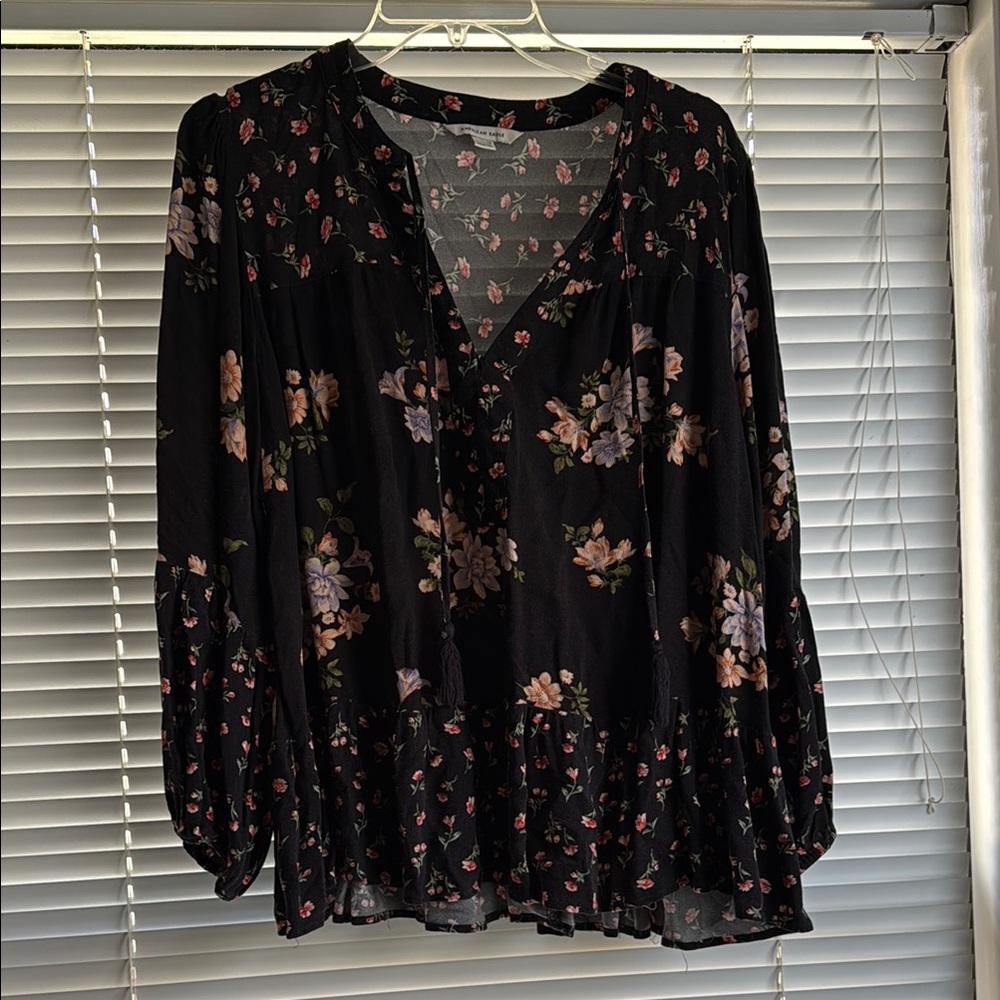 American Eagle Floral Blouse